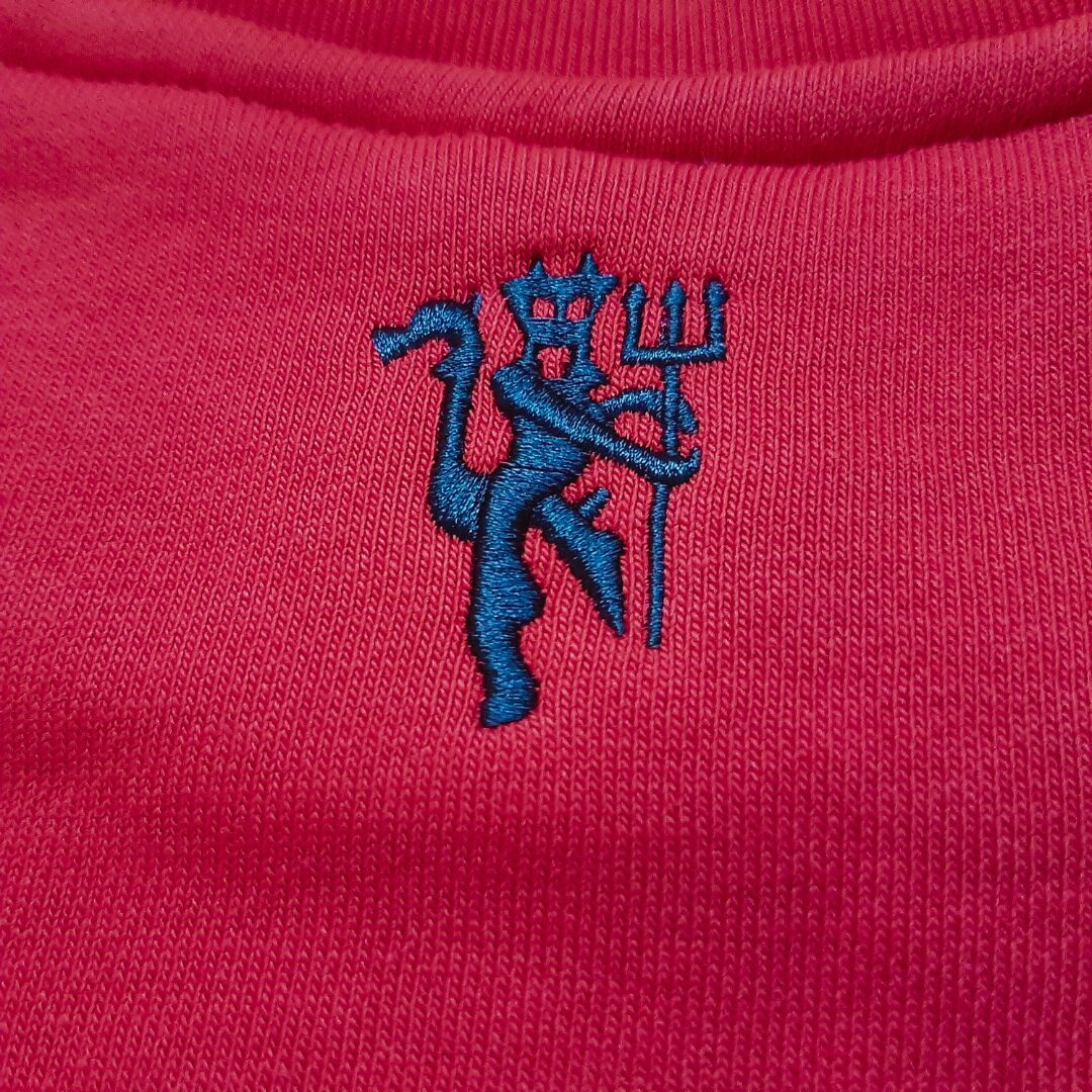 【アディダス】マンチェスター・ユナイテッド×ORIGINALS エッセンシャルズクルーネック