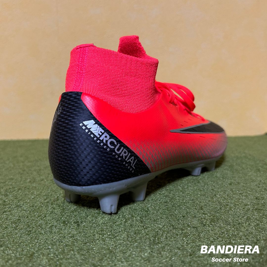 【ナイキ】サッカースパイク マーキュリアル スーパーフライ 6 PRO CR7 HG（レッド×シルバー）