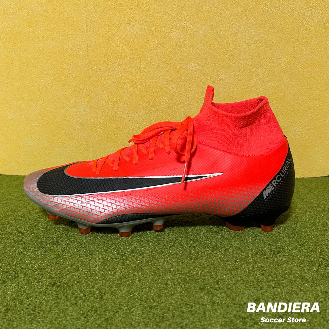 【ナイキ】サッカースパイク マーキュリアル スーパーフライ 6 PRO CR7 AG（レッド×シルバー）