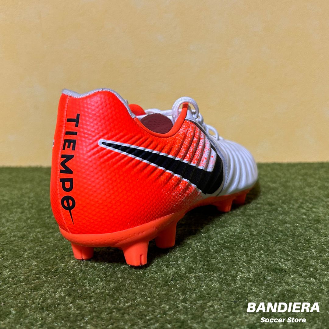 【ナイキ】サッカースパイク ティエンポ レジェンド 7 PRO HG（ホワイト×オレンジ）